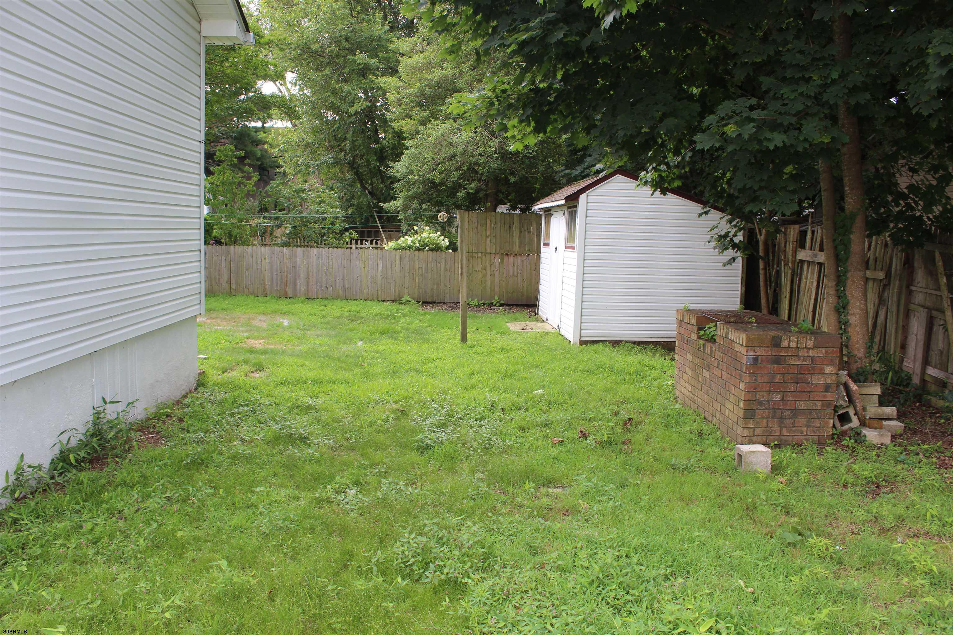 522 Spruce Avenue - Picture 3