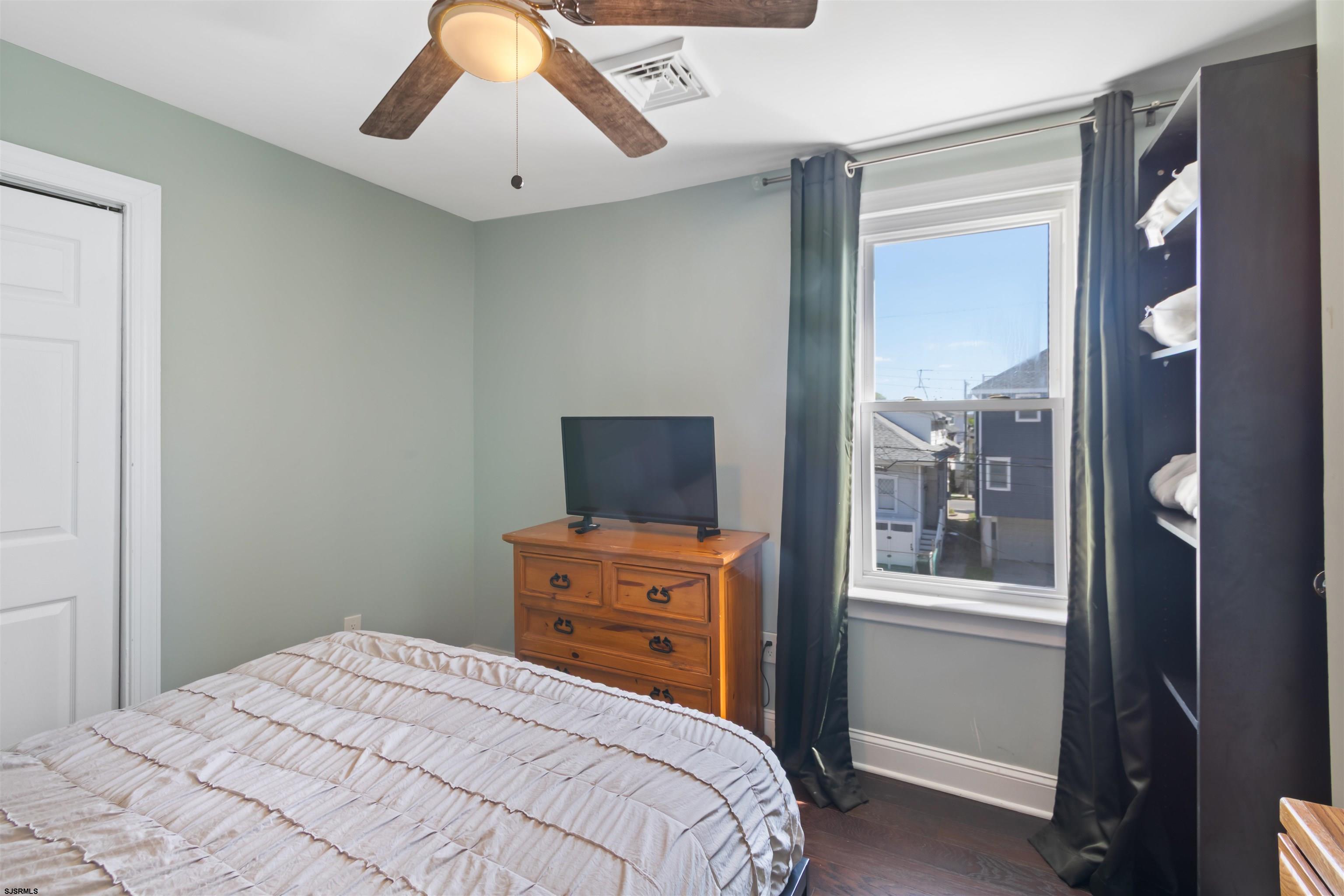 11 N Weymouth Avenue