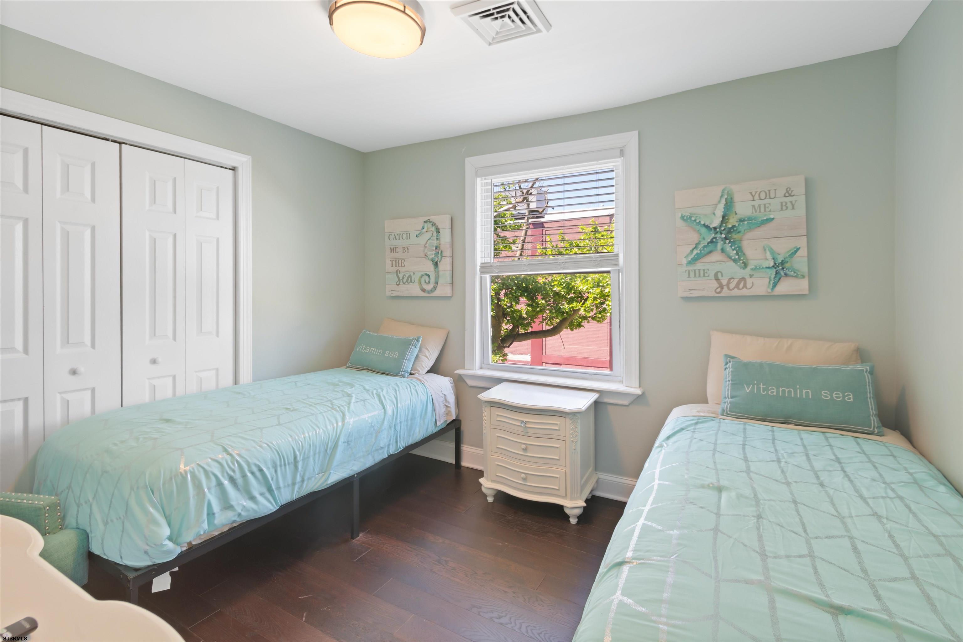 11 N Weymouth Avenue