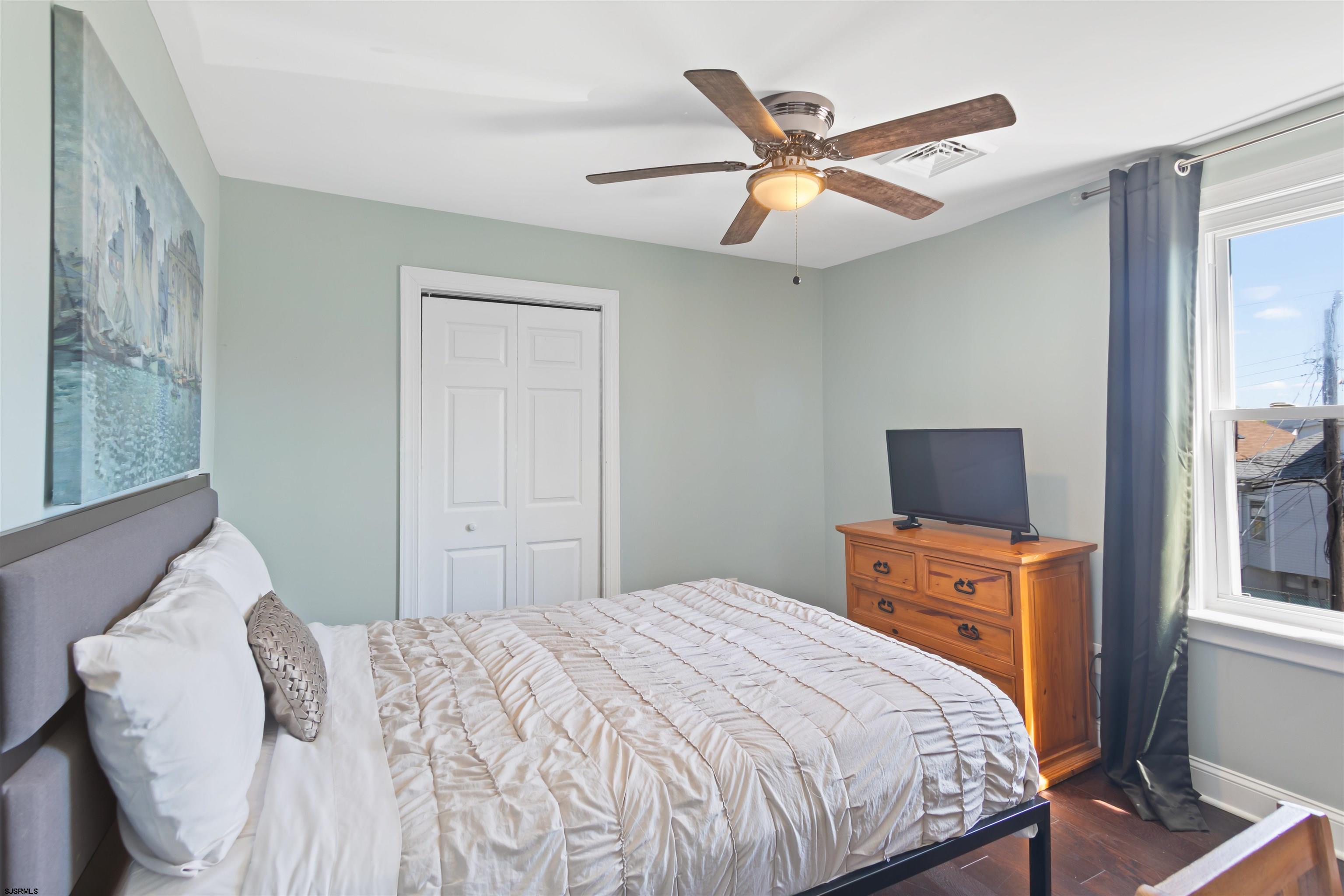 11 N Weymouth Avenue