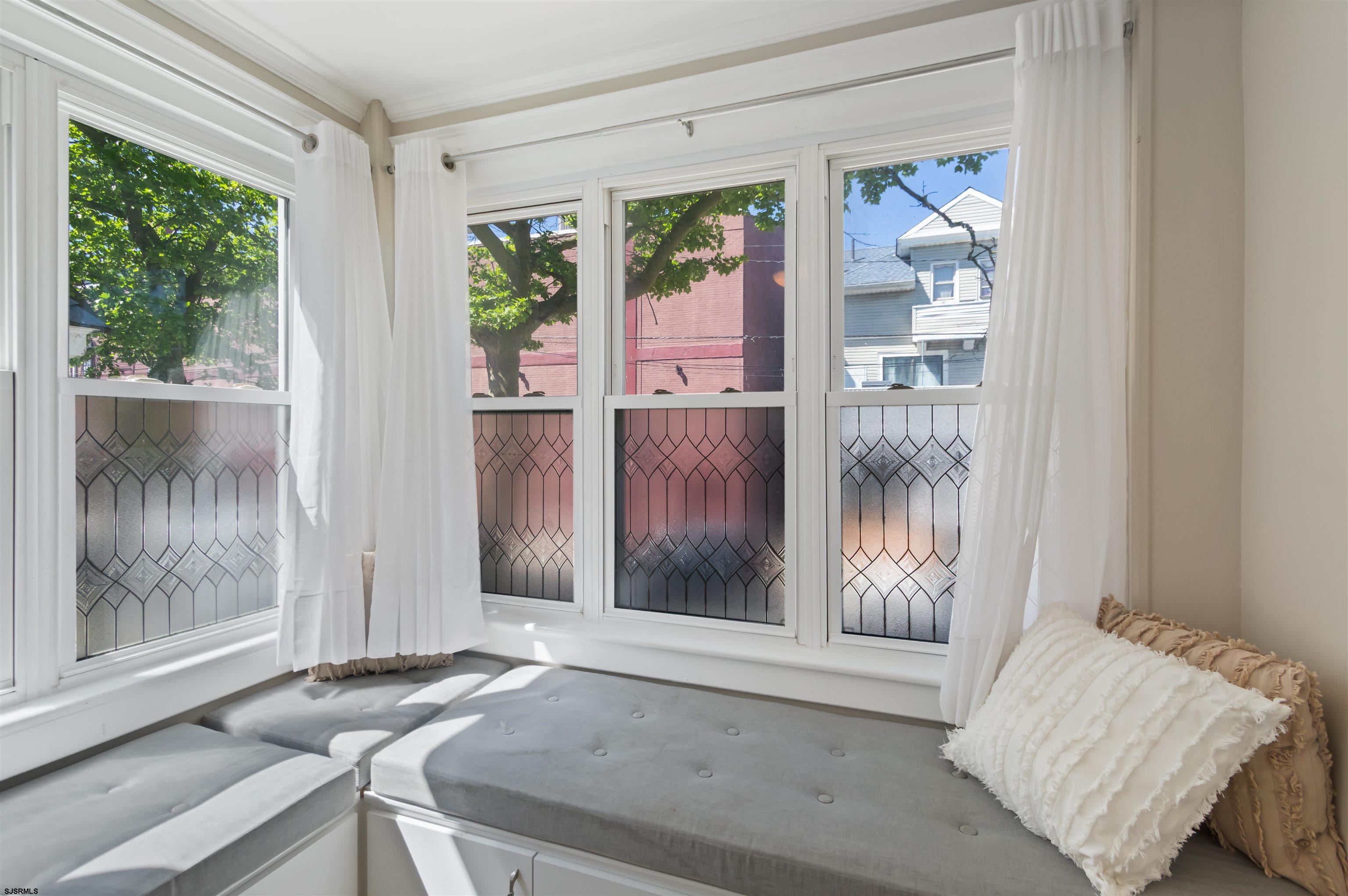 11 N Weymouth Avenue