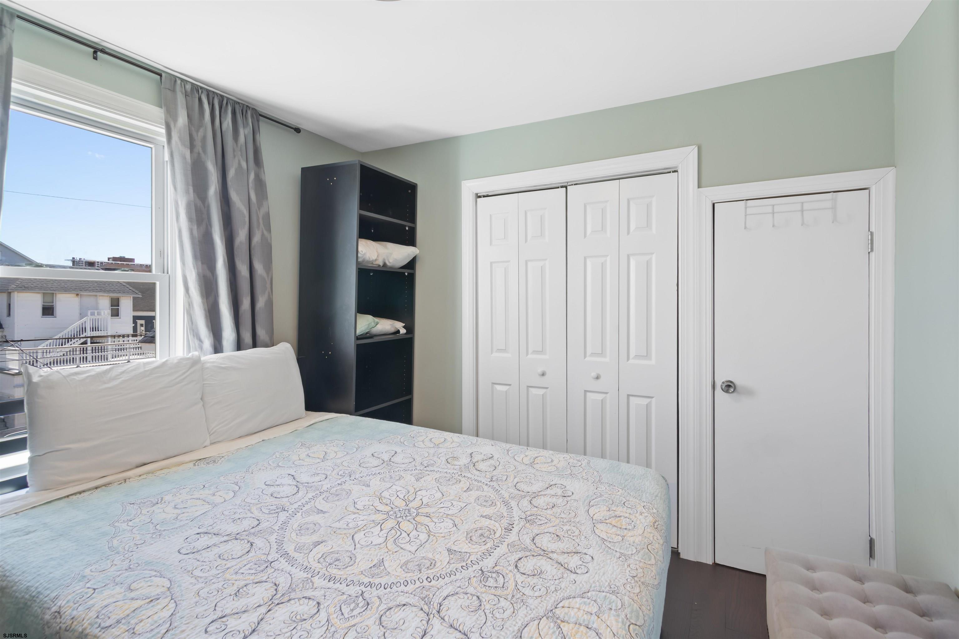 11 N Weymouth Avenue