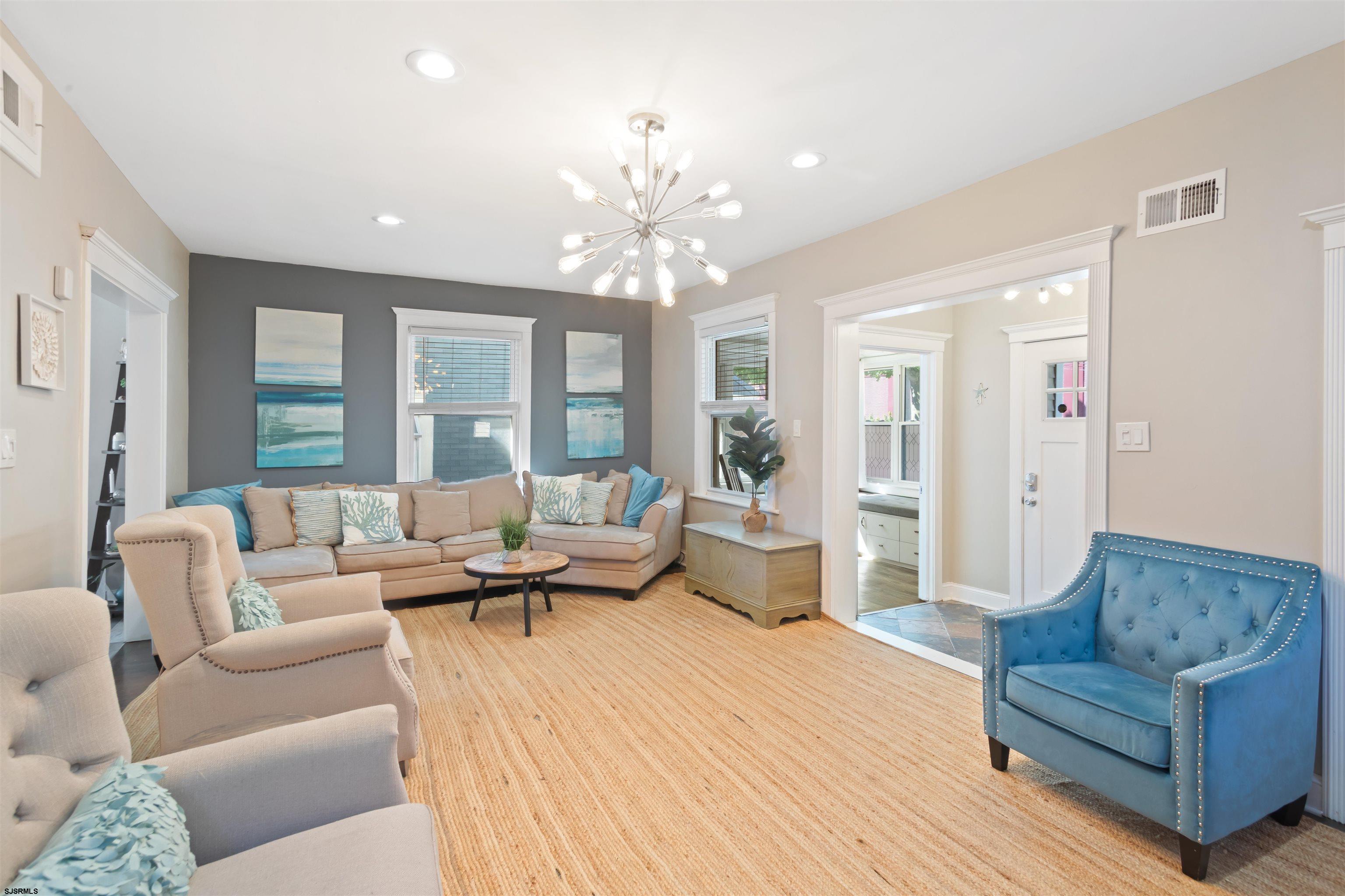 11 N Weymouth Avenue - Picture 3