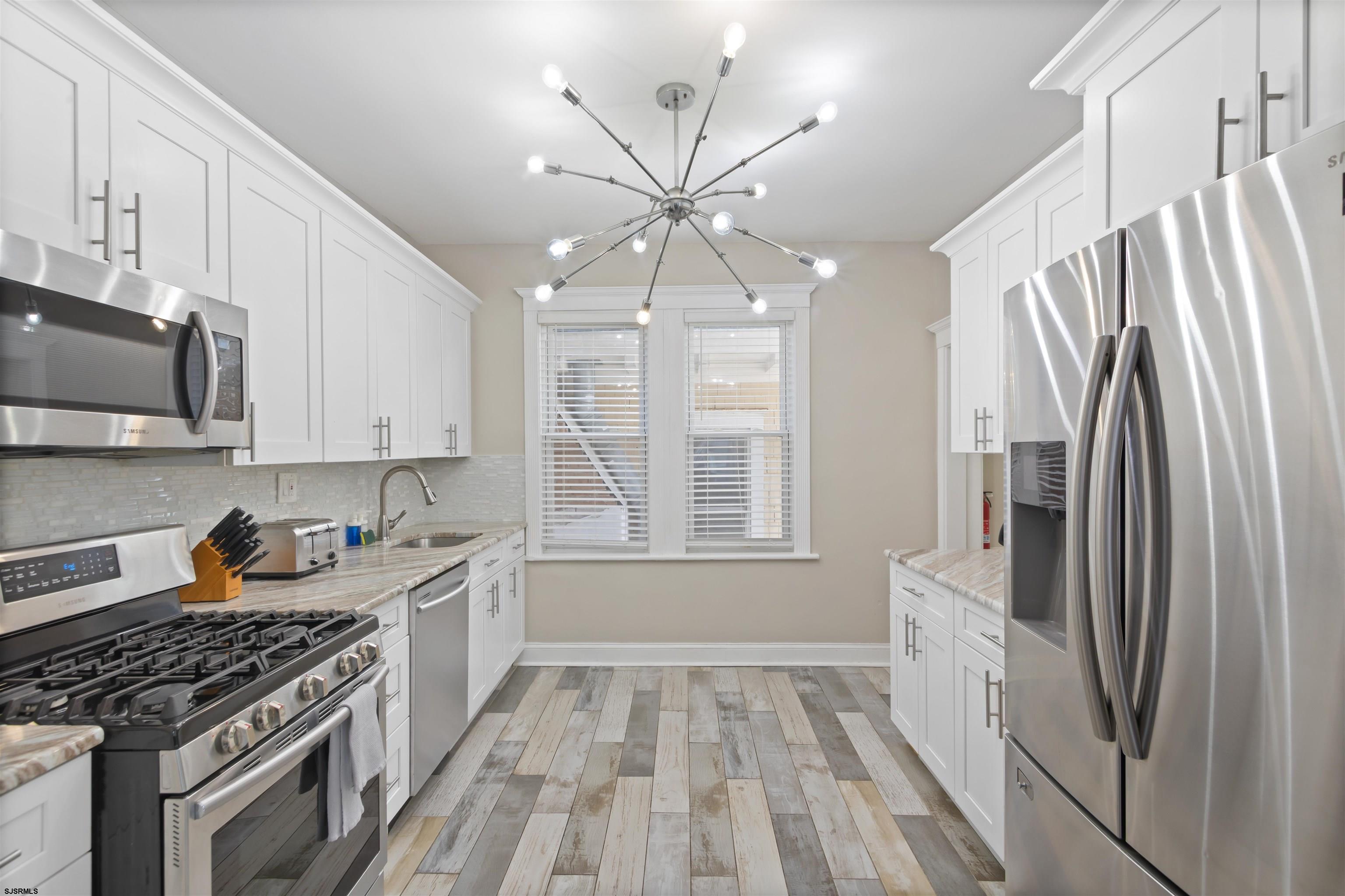 11 N Weymouth Avenue