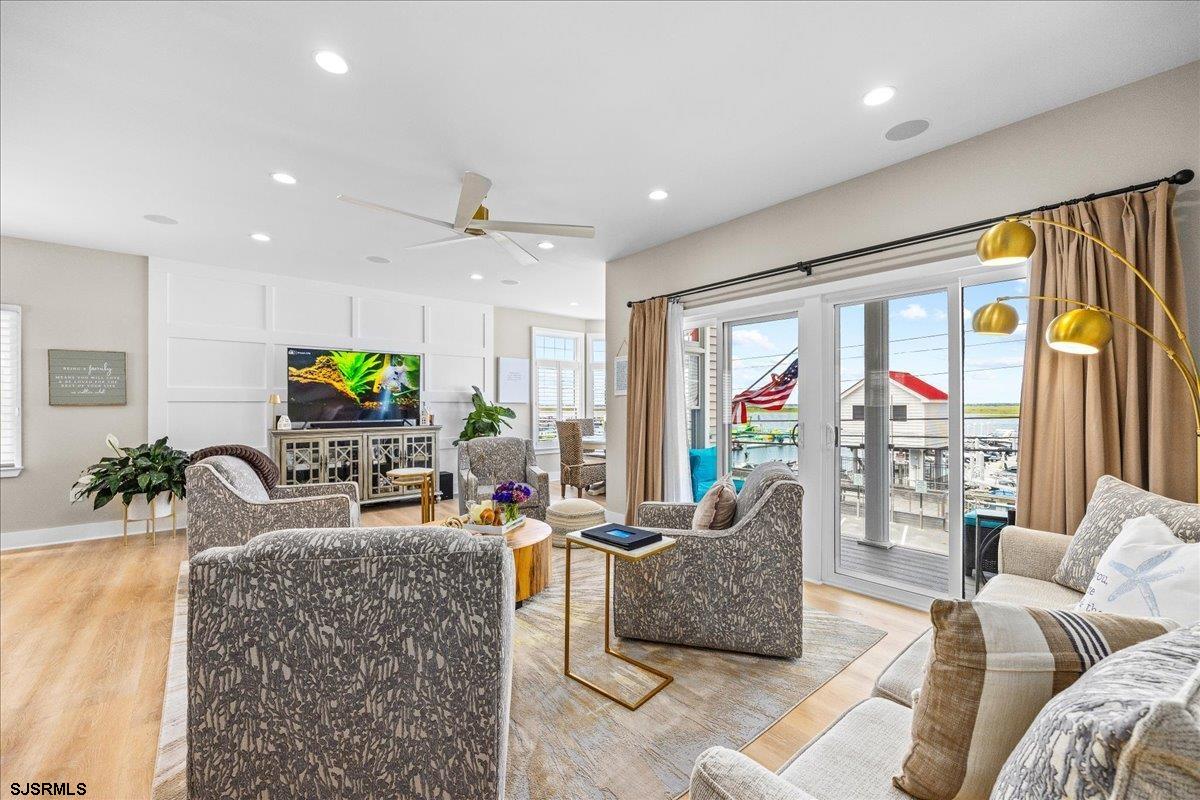 9404 Amherst