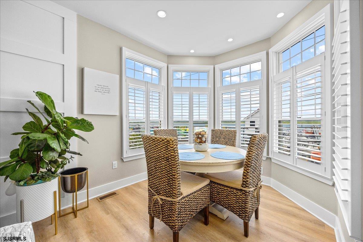 9404 Amherst