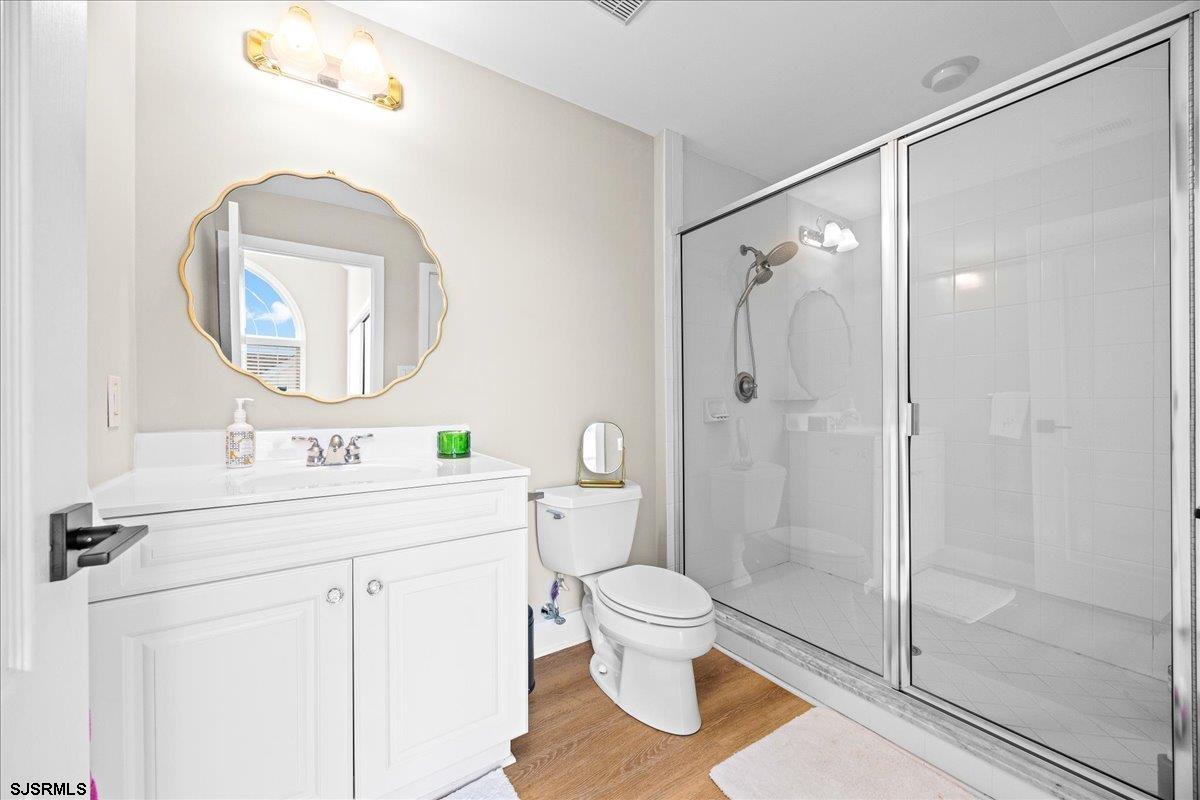 9404 Amherst