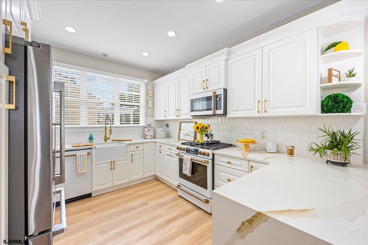 9404 Amherst