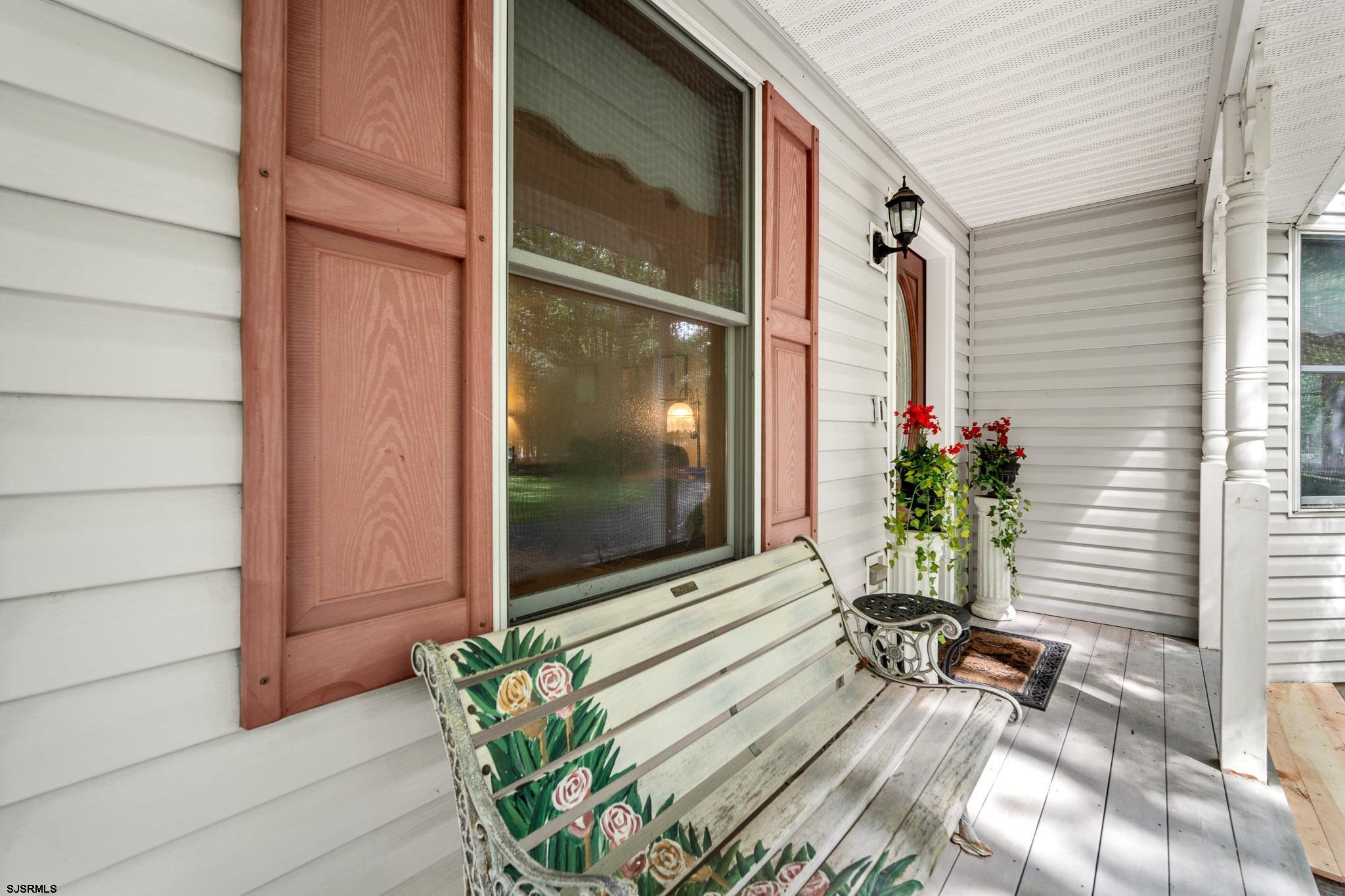 14 Teaberry Ln