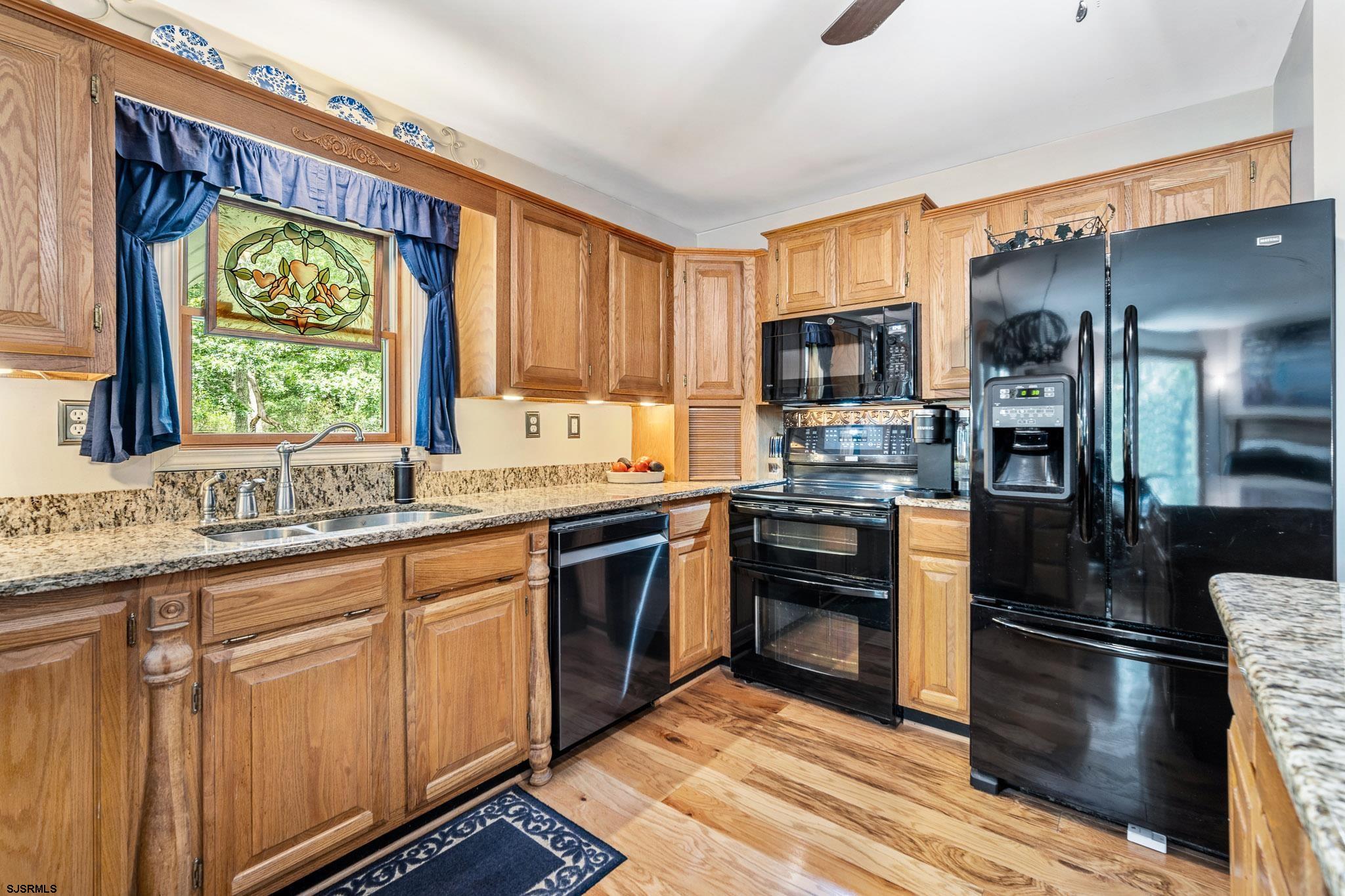 14 Teaberry Ln