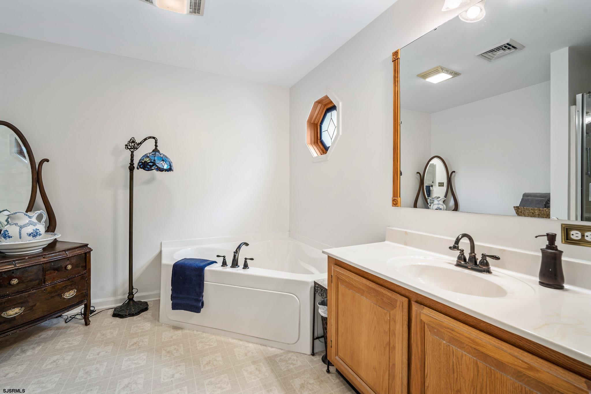 14 Teaberry Ln