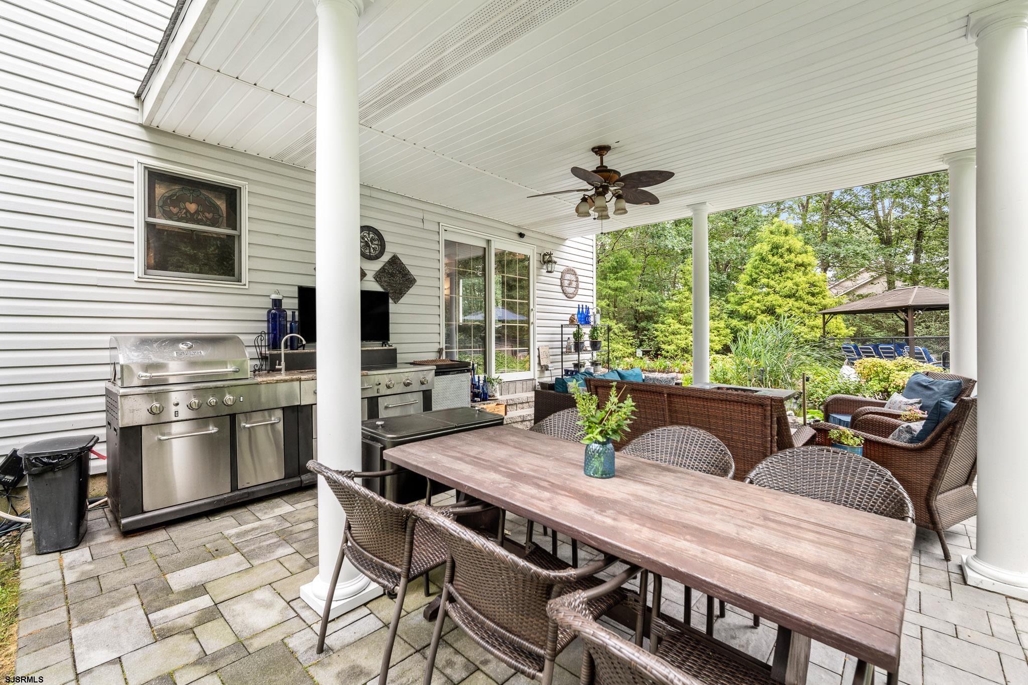 14 Teaberry Ln
