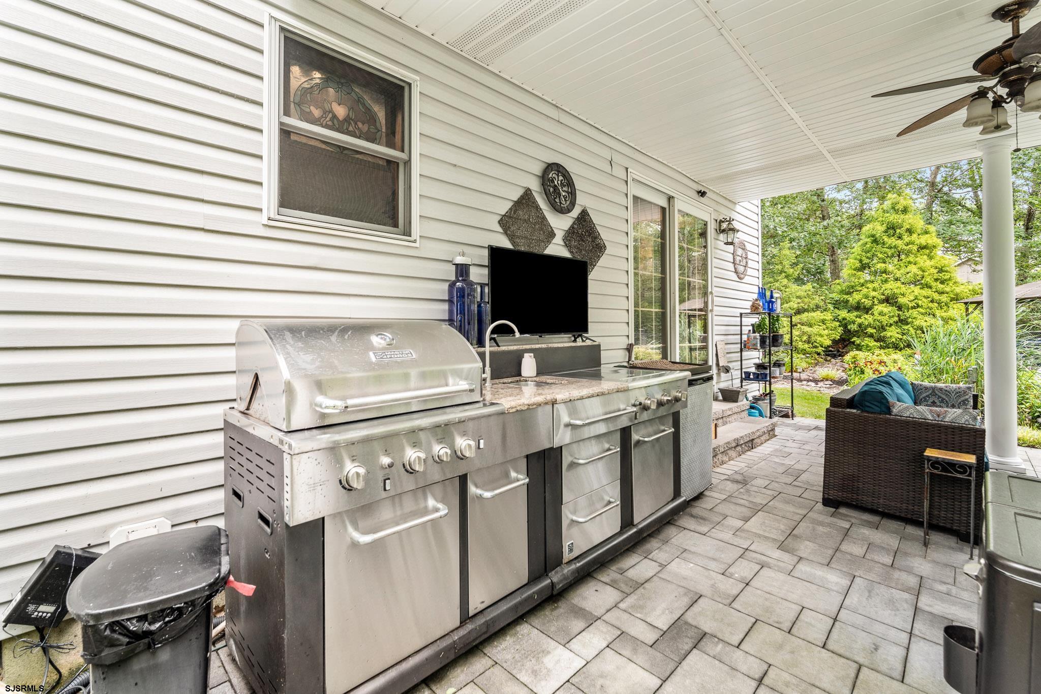 14 Teaberry Ln