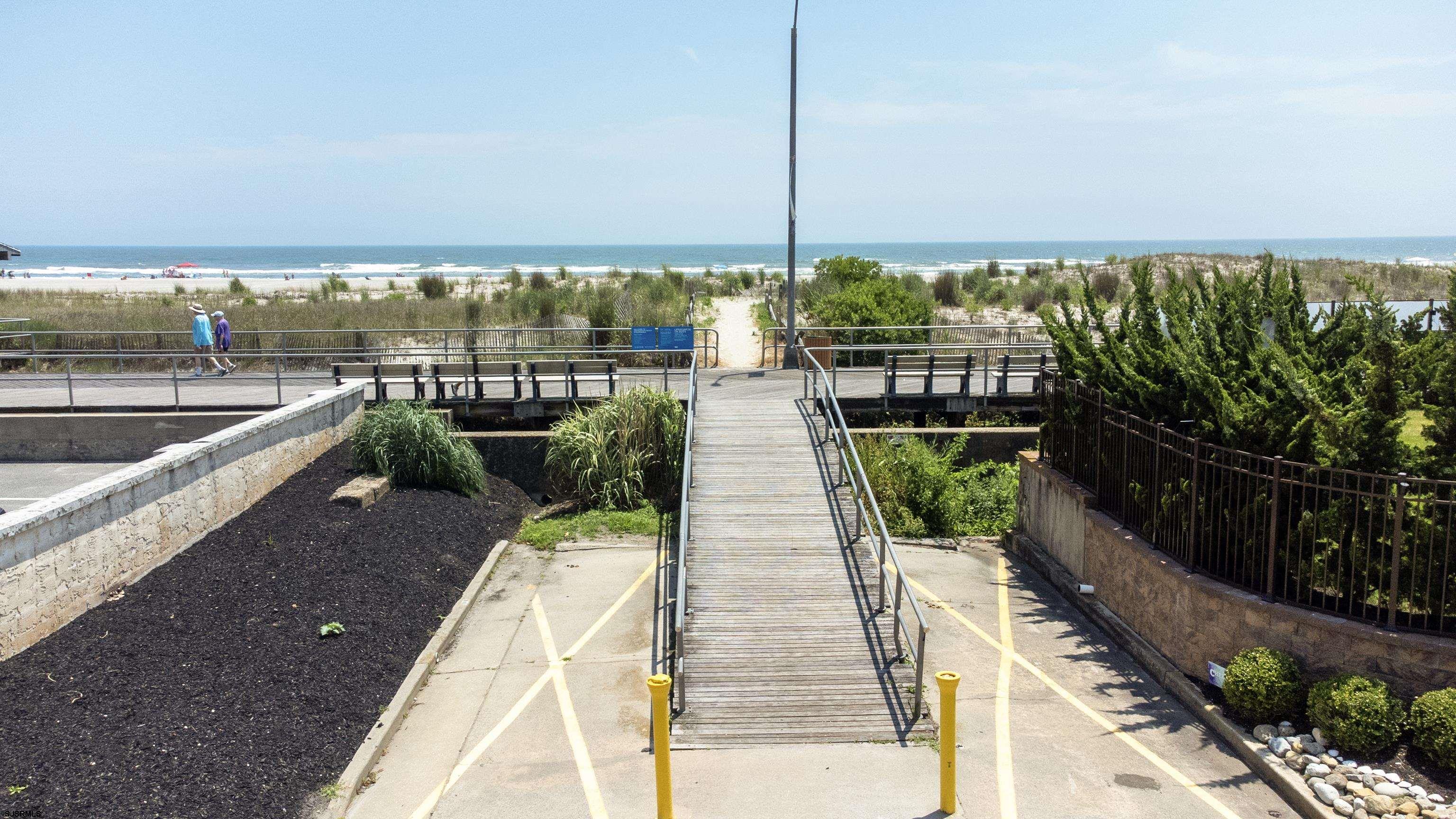 5000 Boardwalk - Picture 2