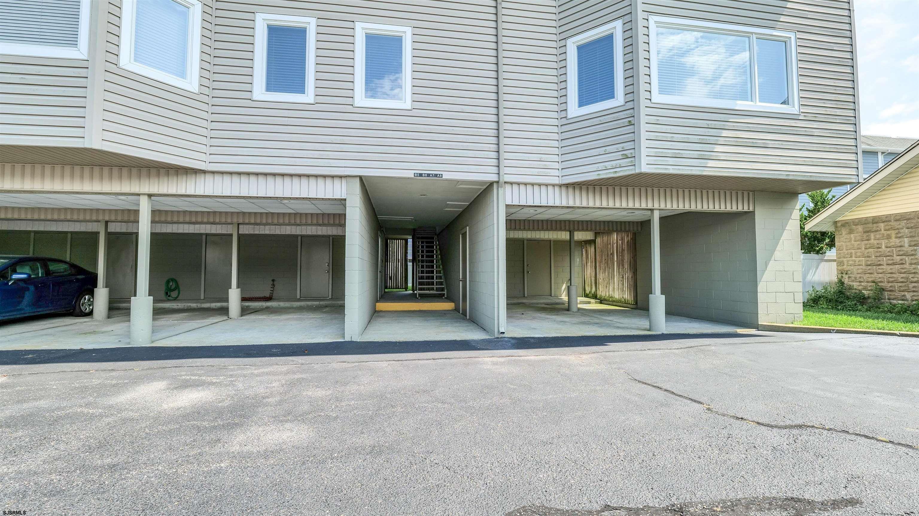 16 N Monroe Avenue - Picture 1