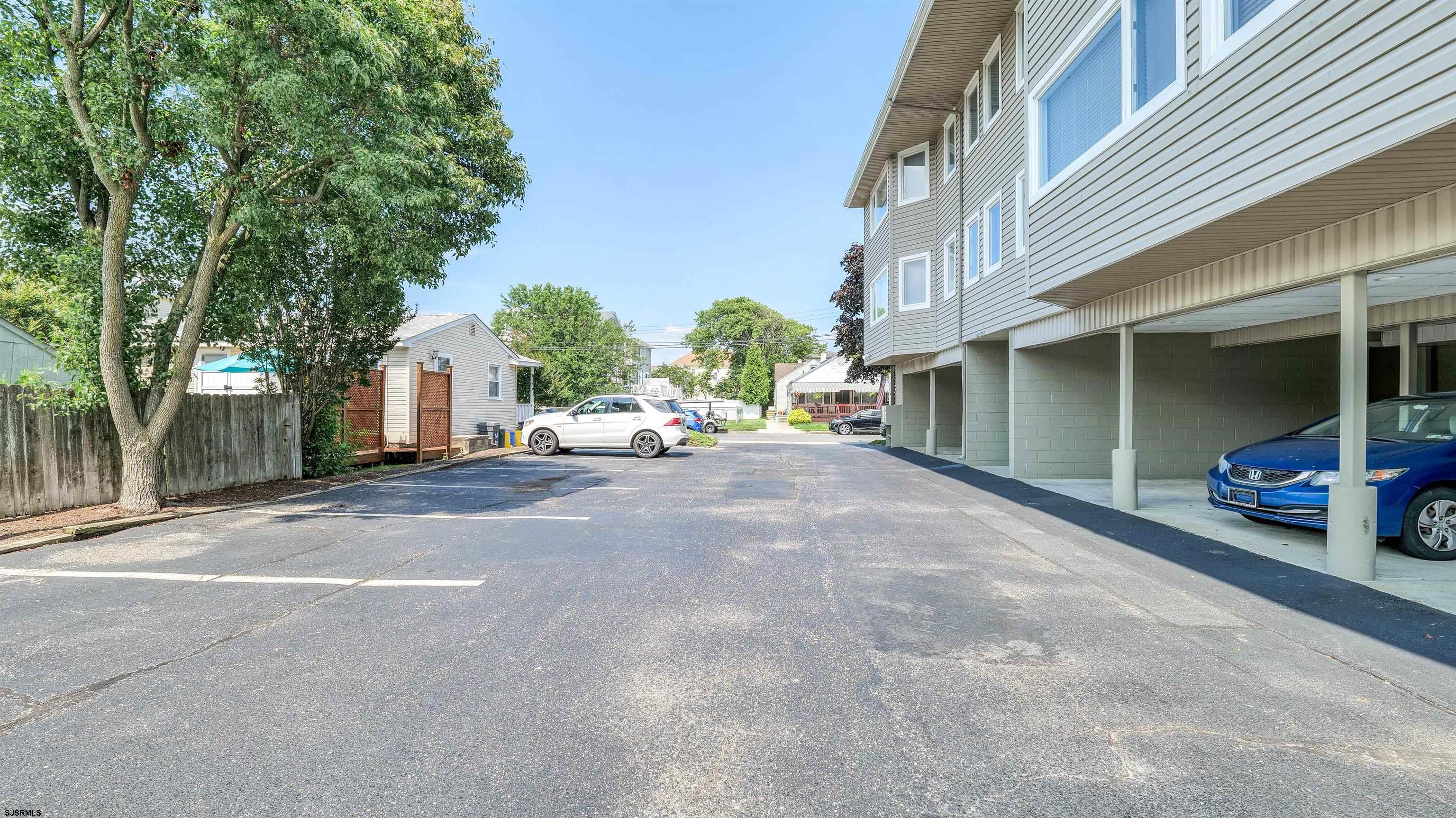 16 N Monroe Avenue - Picture 2