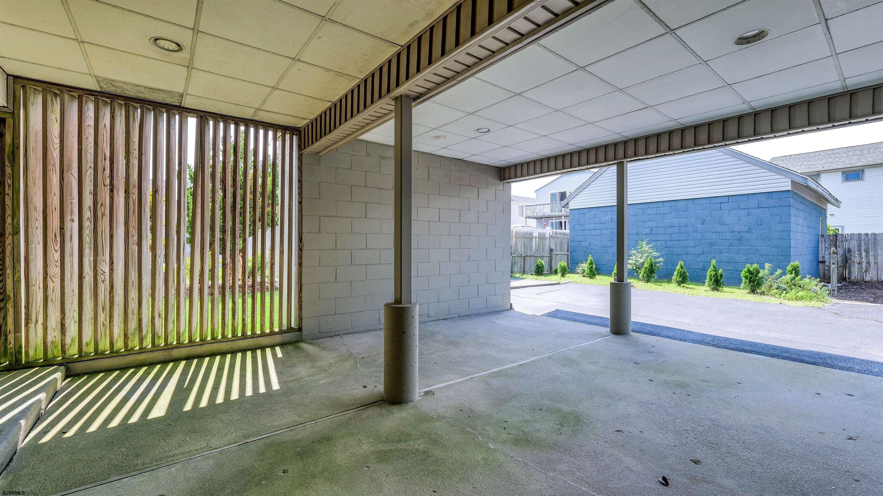 16 N Monroe Avenue - Picture 4