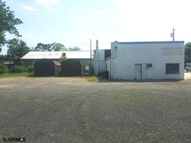 2320 New Rd - Picture 2