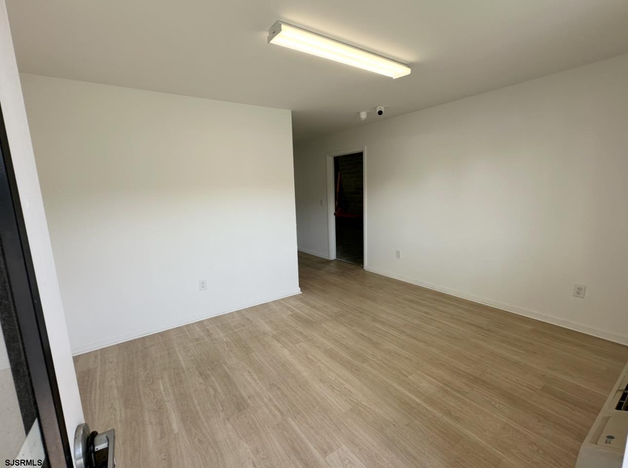 2501 Fernwood Avenue