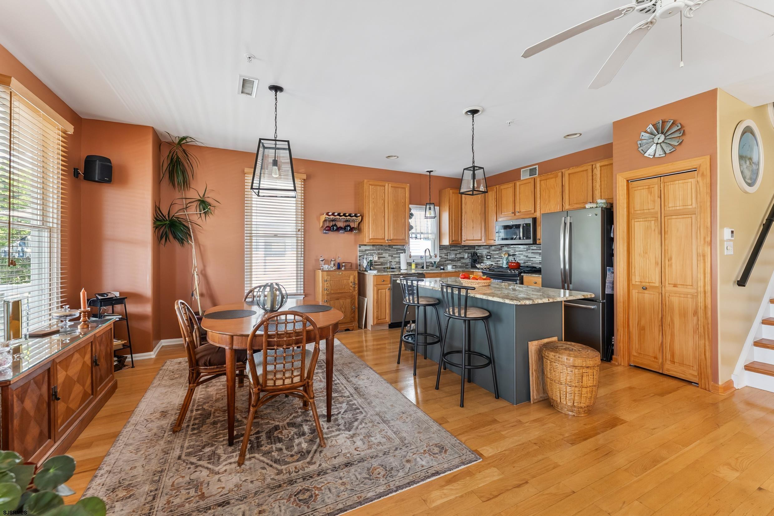1741 CENTRAL AVENUE - Picture 3
