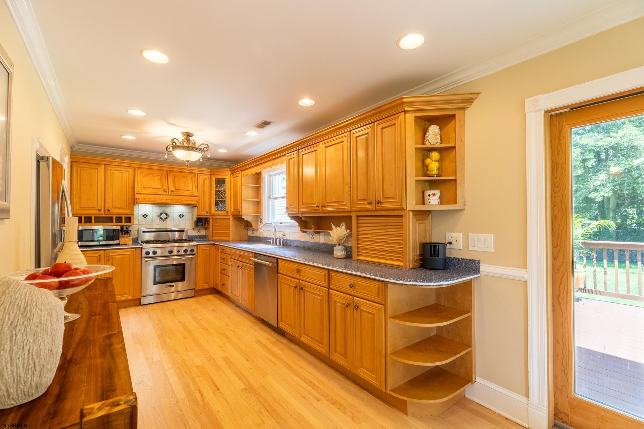 110 E Patcong Avenue