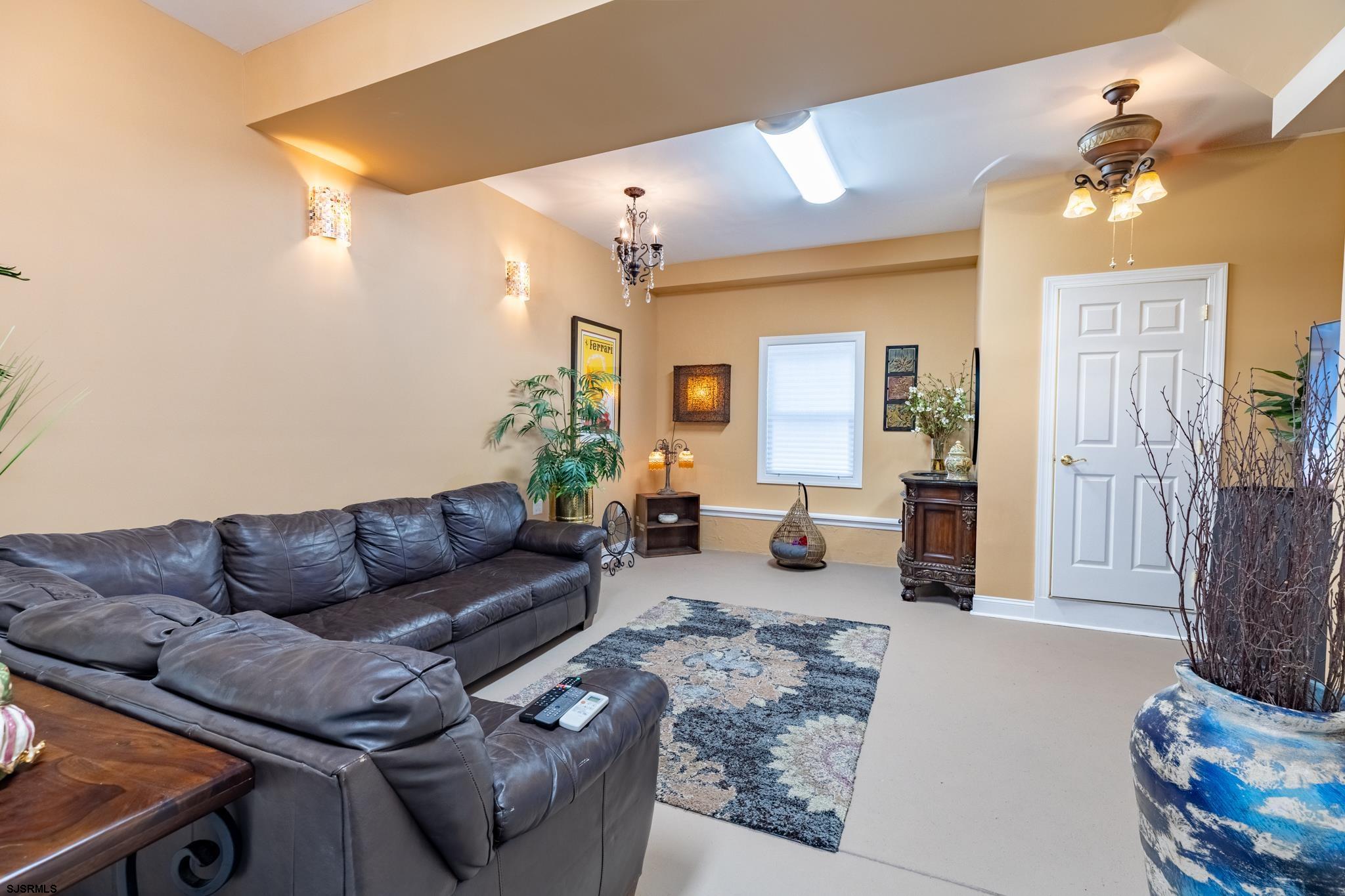 110 E Patcong Avenue