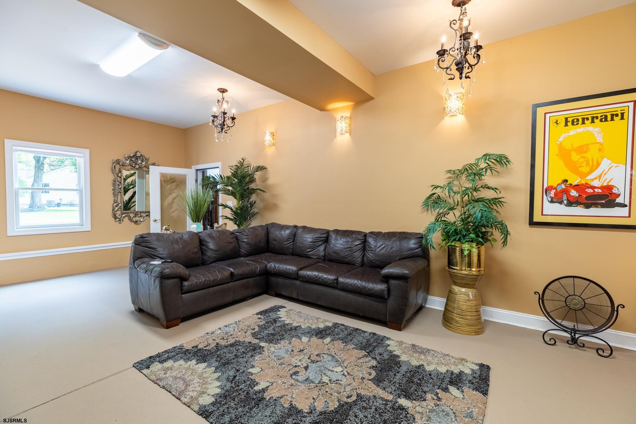 110 E Patcong Avenue