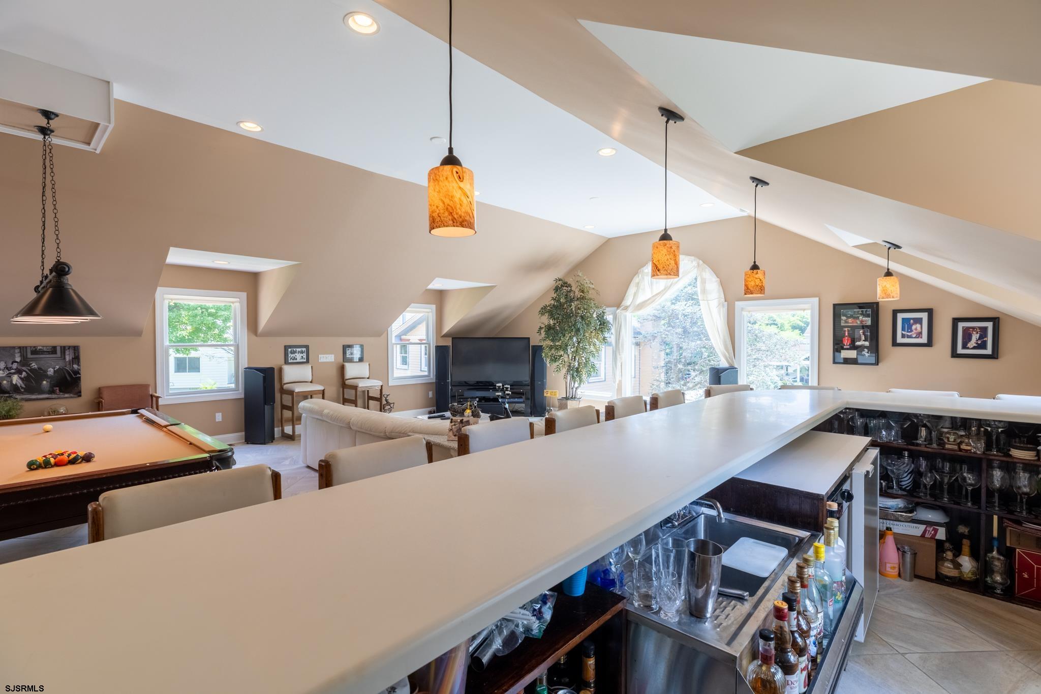 110 E Patcong Avenue