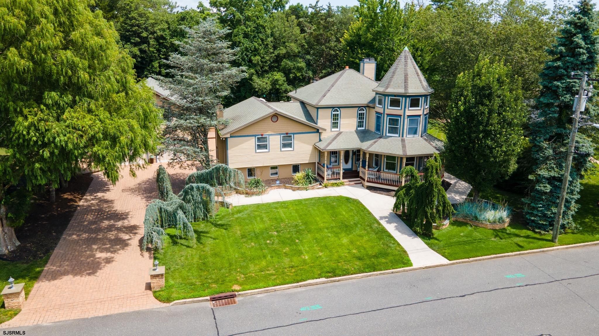 110 E Patcong Avenue