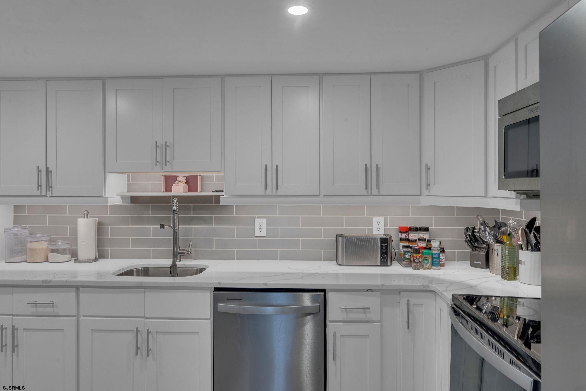 2501 Oleander Ct Ct - Picture 3