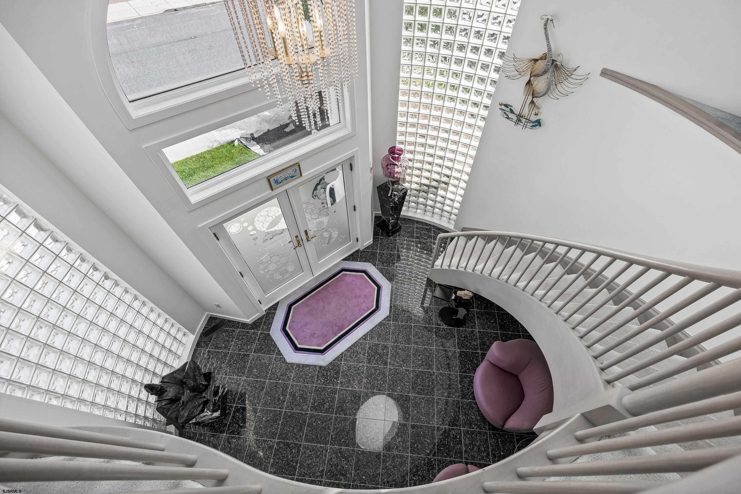20 Gilbert Ln Ln