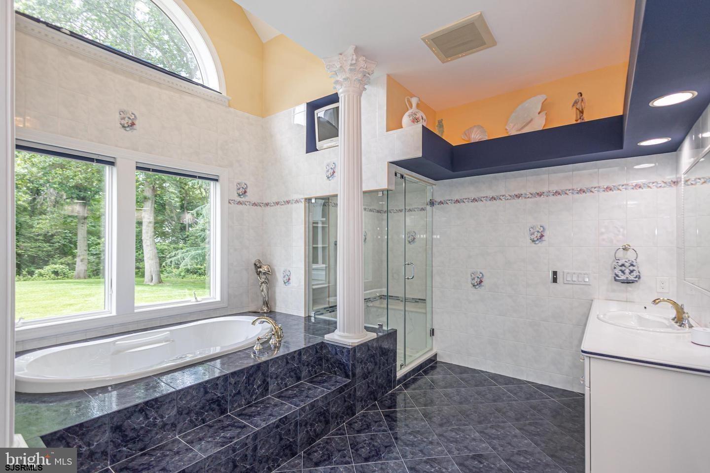 415 Bridgeboro Road