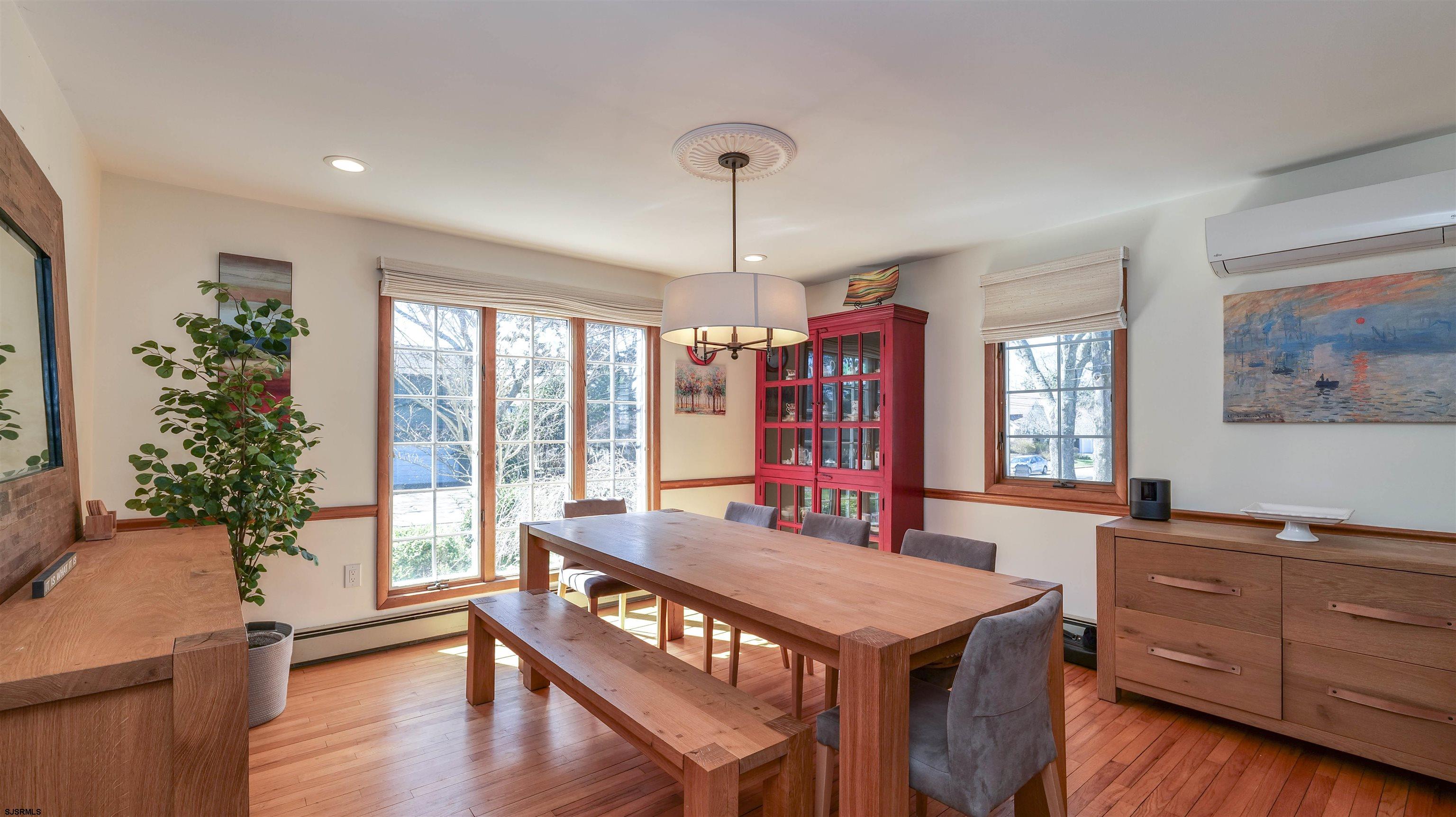 10 E Sunset Avenue