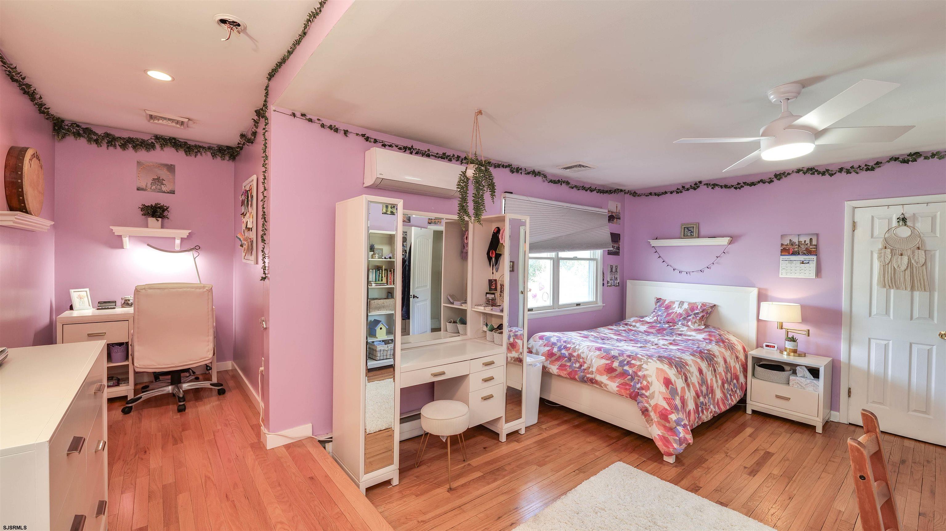 10 E Sunset Avenue