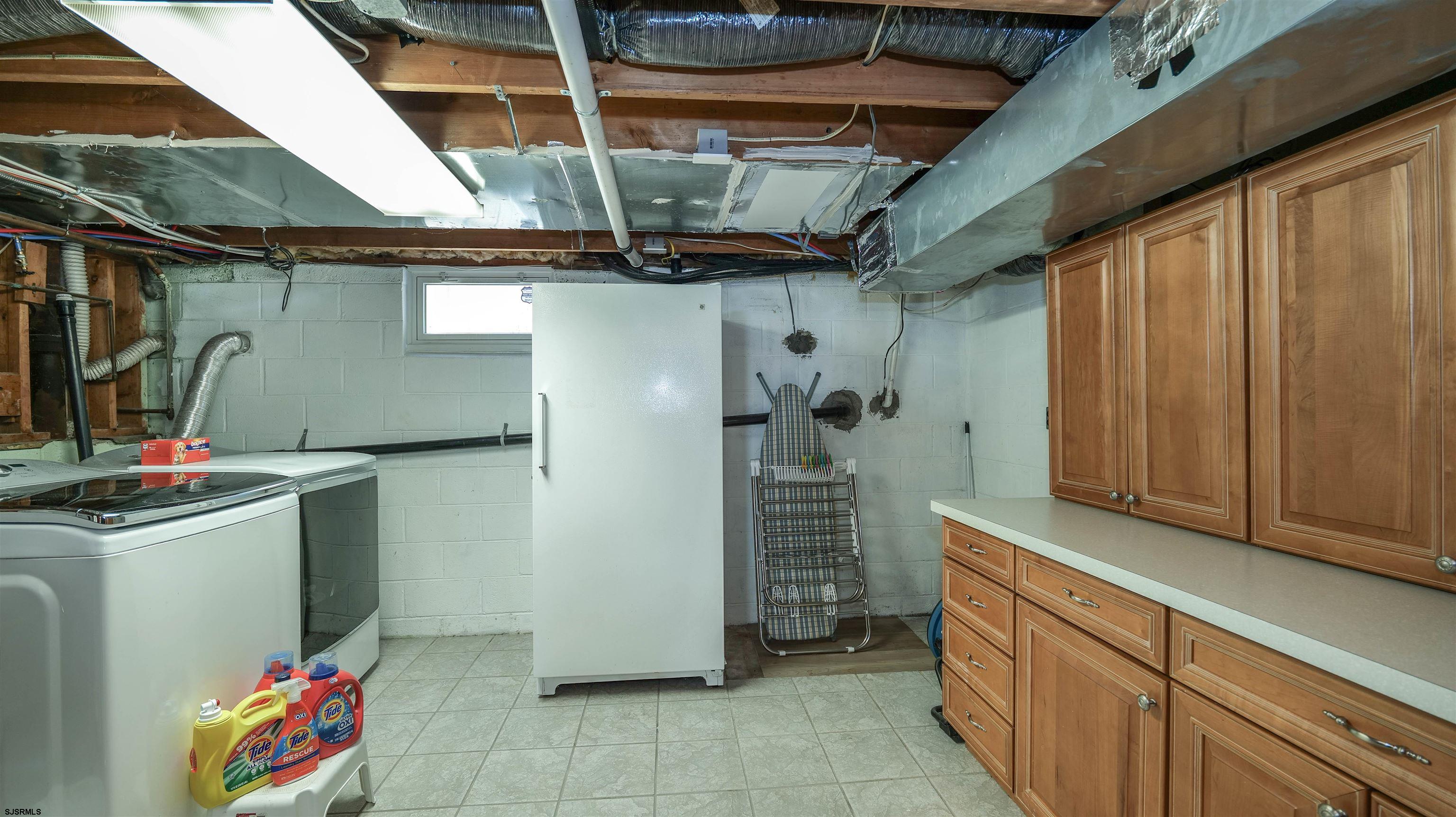 10 E Sunset Avenue