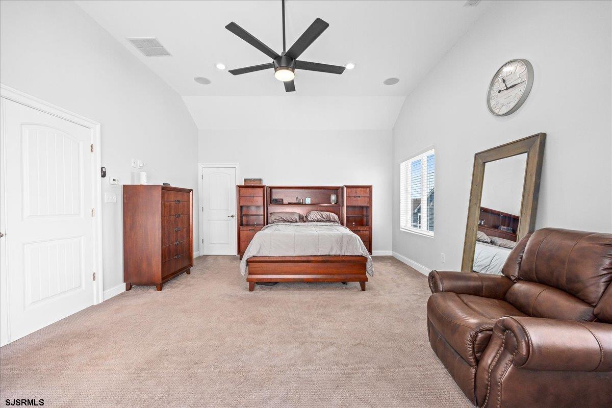 903 N Cornwall
