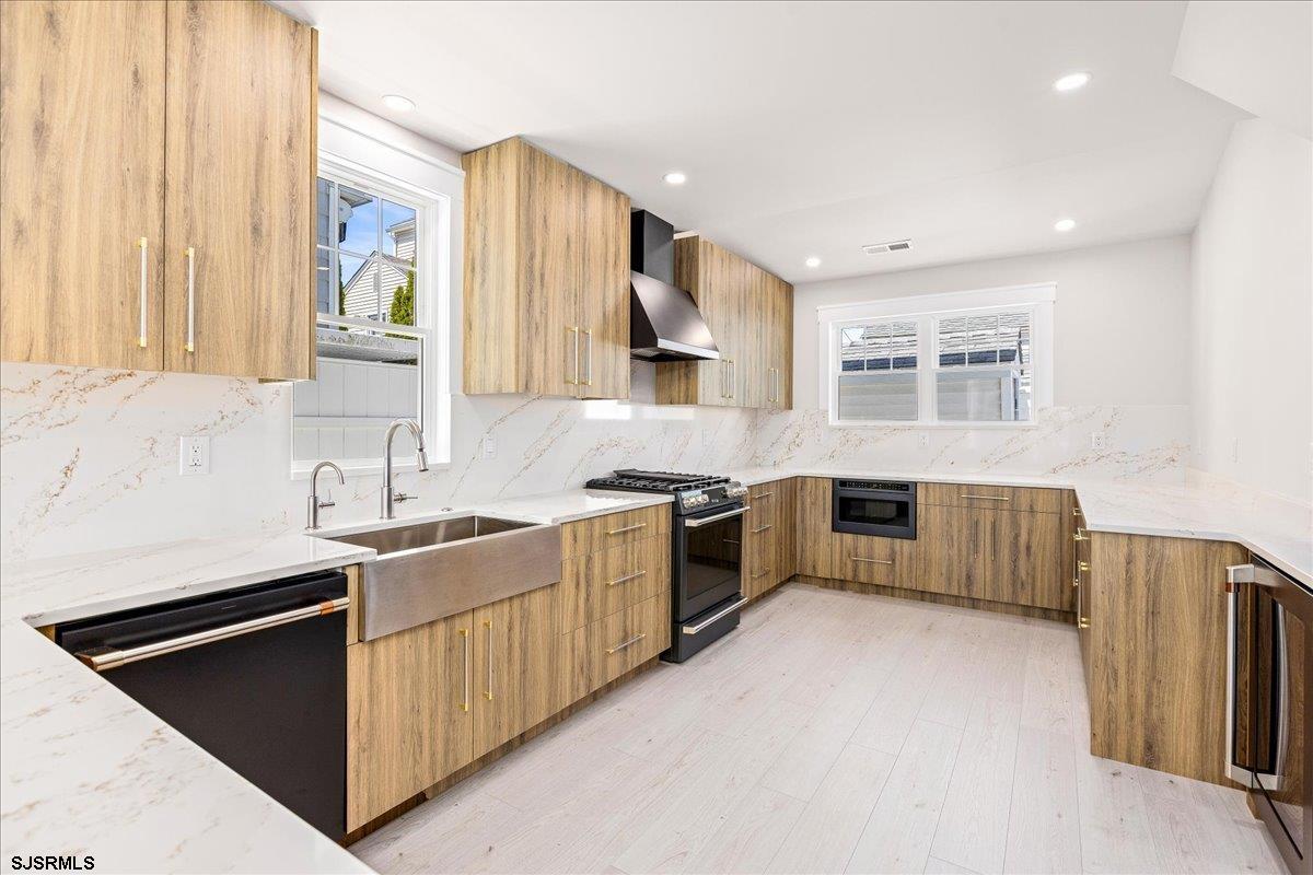 113 N Belmont Avenue