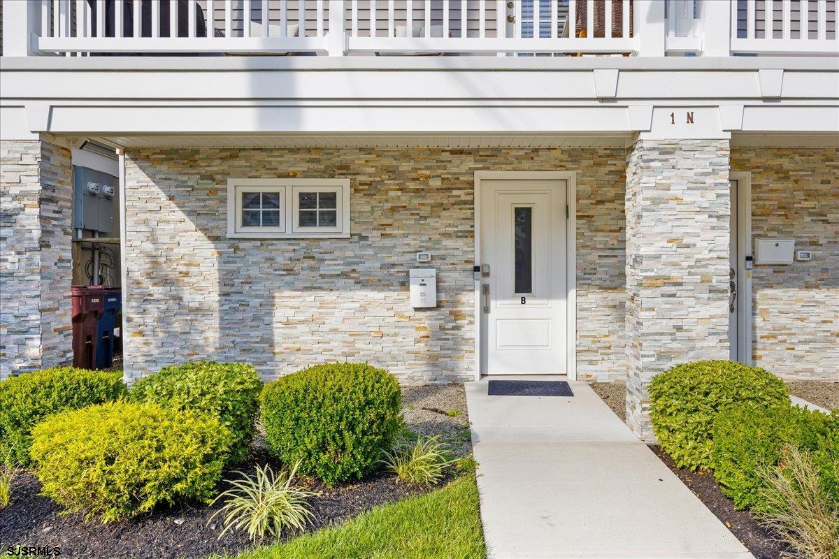 1 N Nashville Avenue - Picture 1