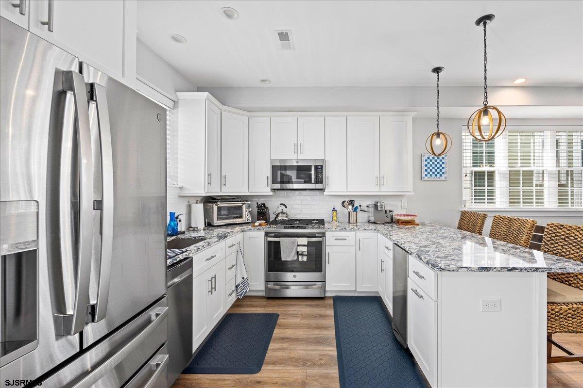 1 N Nashville Avenue