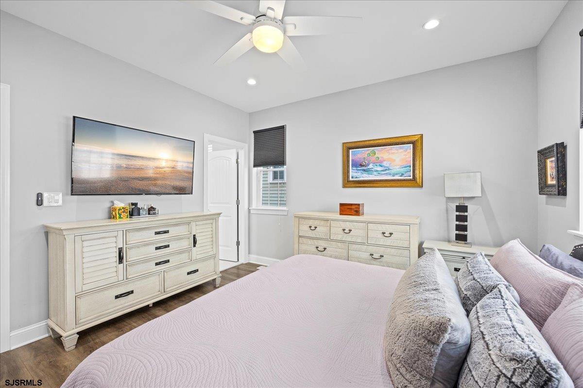 1 N Nashville Avenue