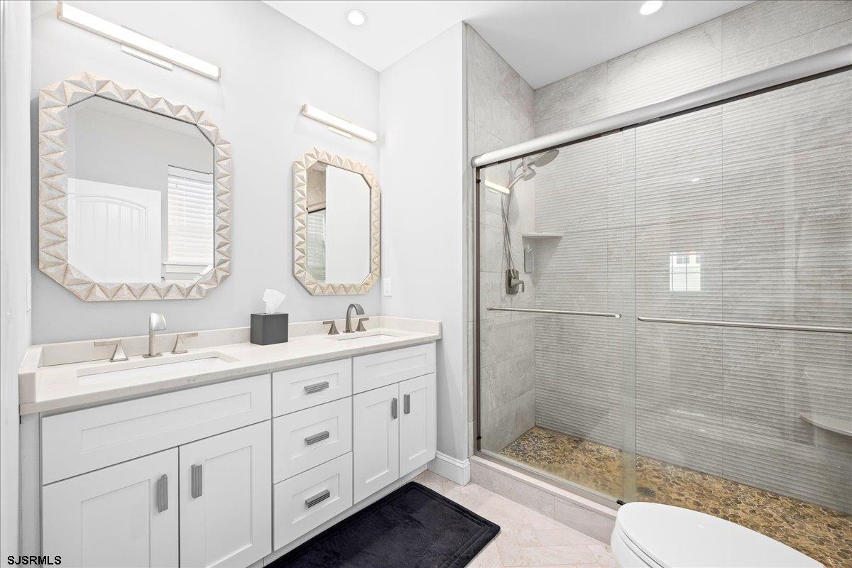 1 N Nashville Avenue