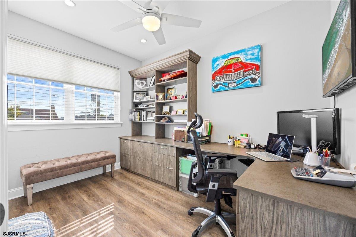 1 N Nashville Avenue