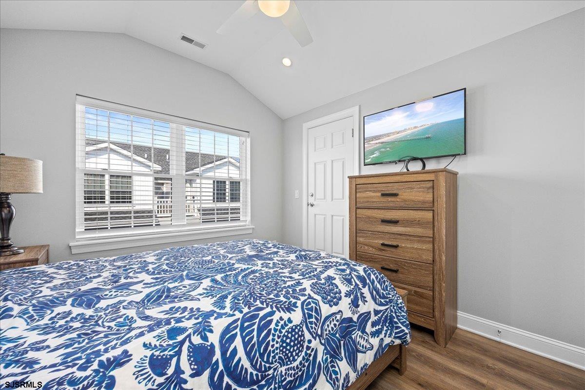 1 N Nashville Avenue