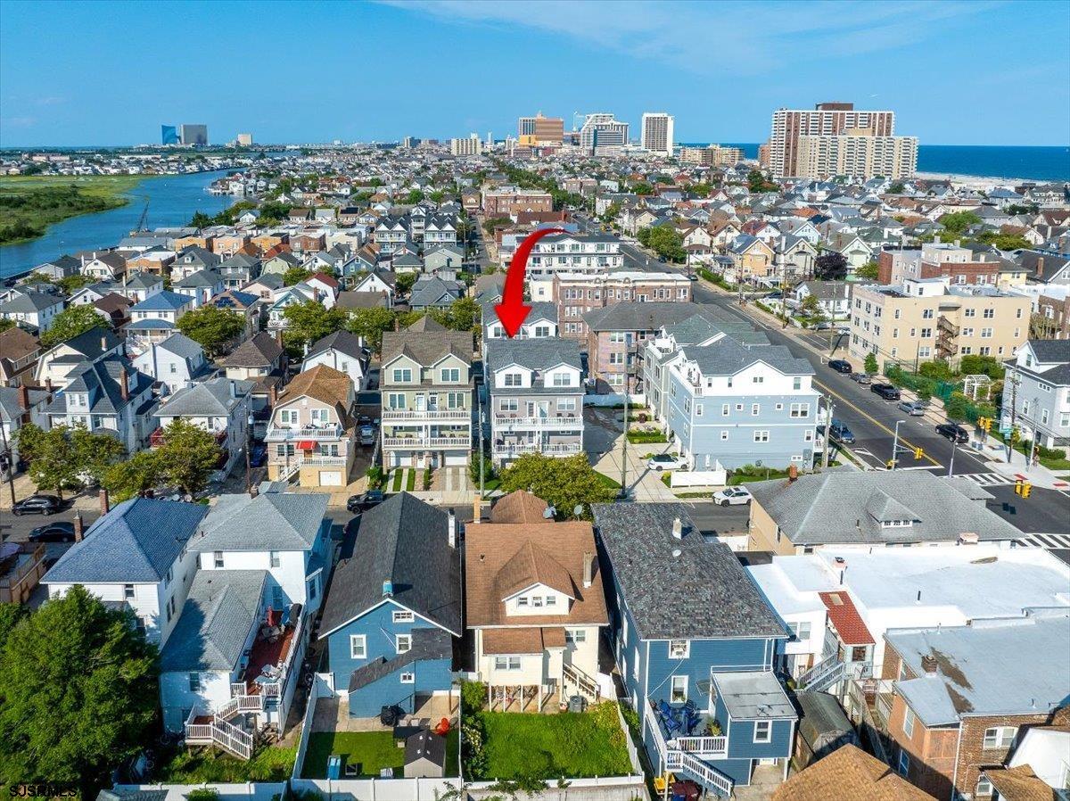 1 N Nashville Avenue