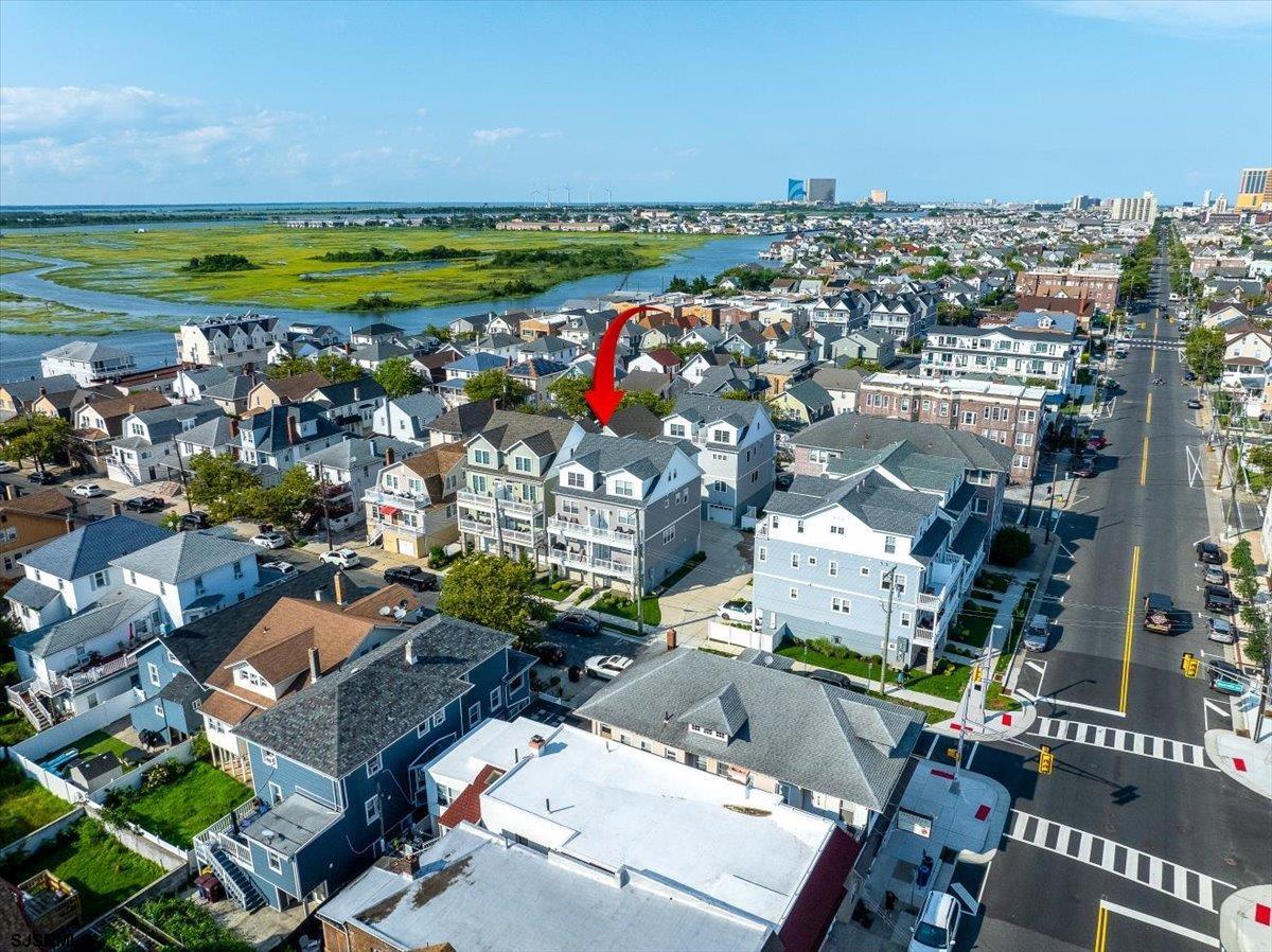 1 N Nashville Avenue