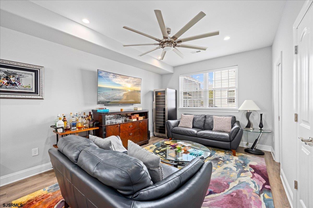 1 N Nashville Avenue