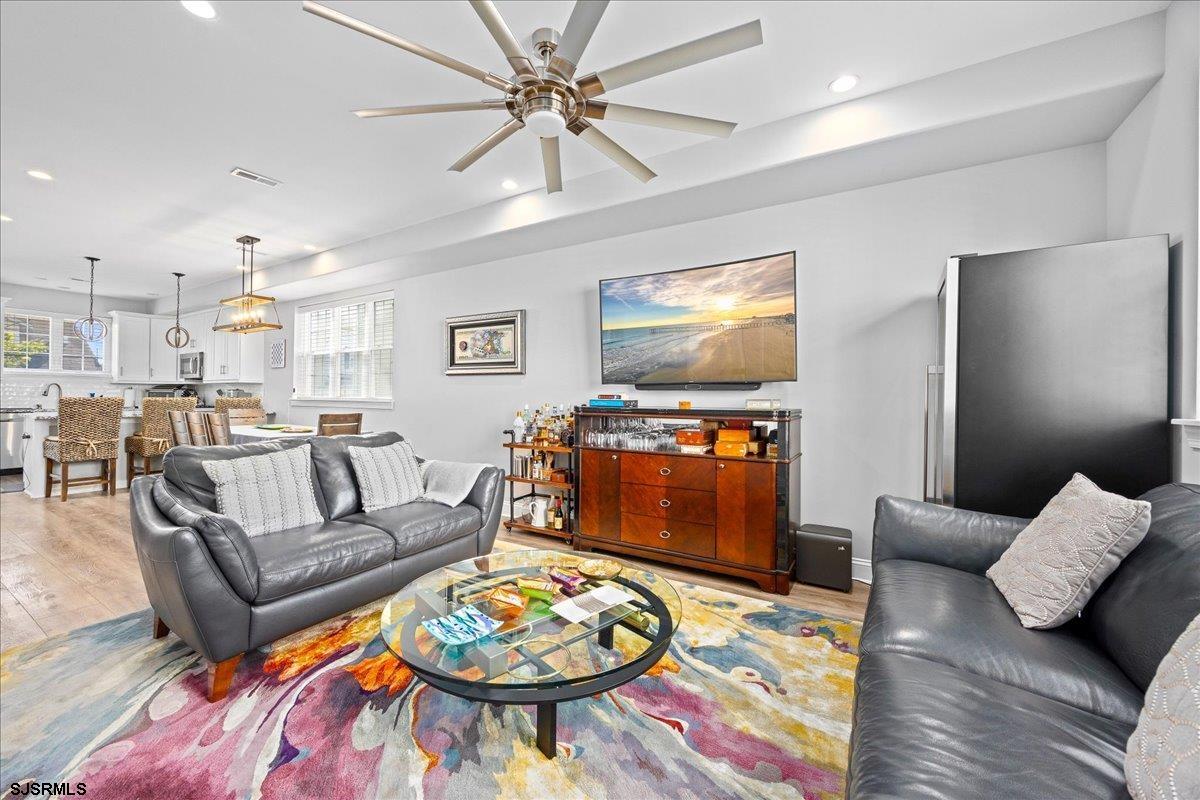 1 N Nashville Avenue