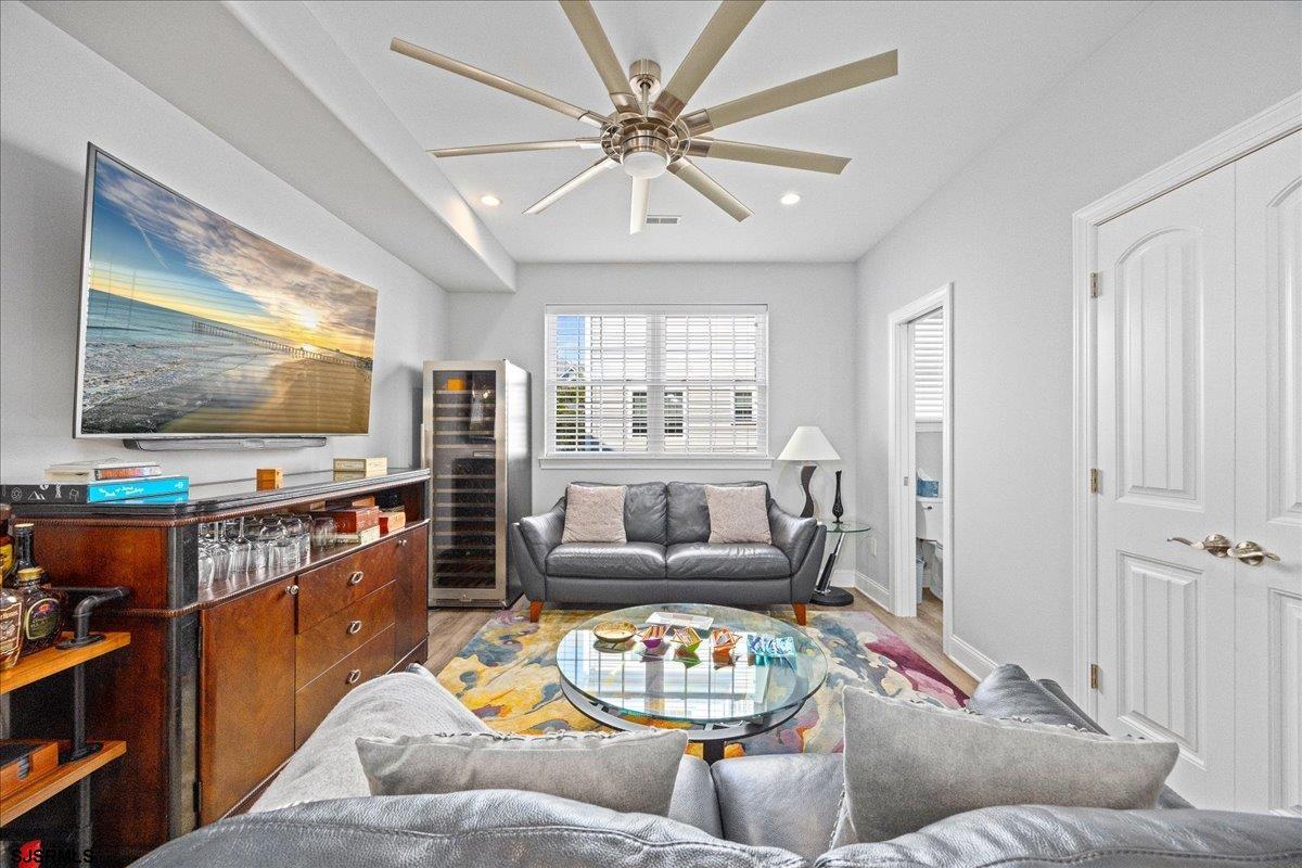 1 N Nashville Avenue