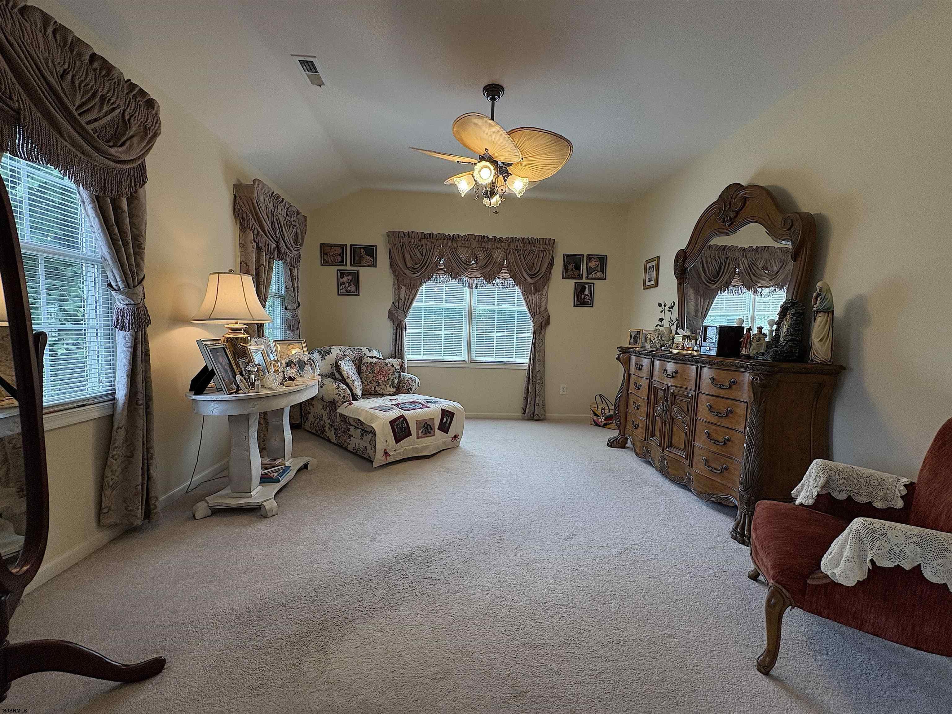 304 Arlington Ct