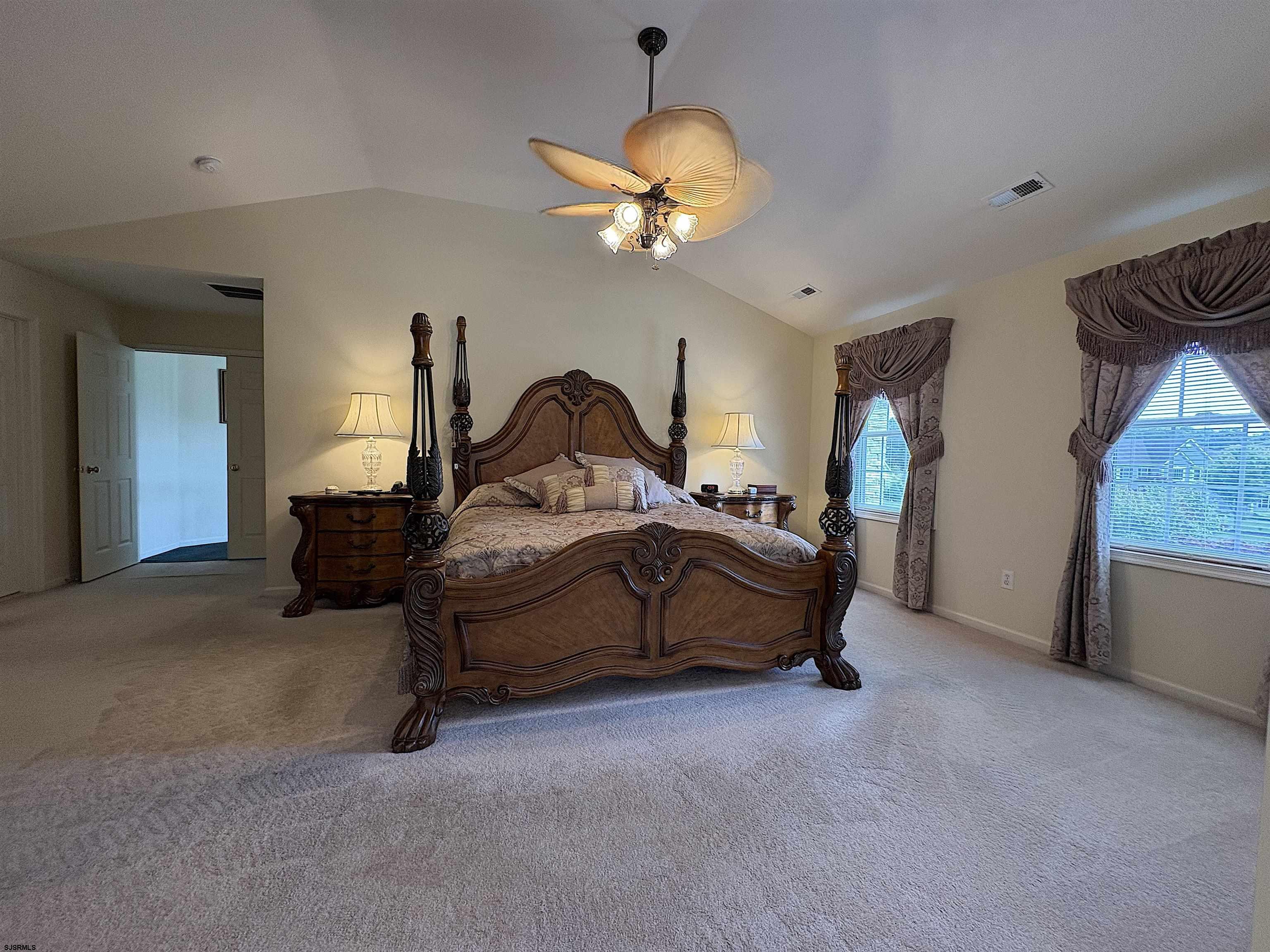 304 Arlington Ct